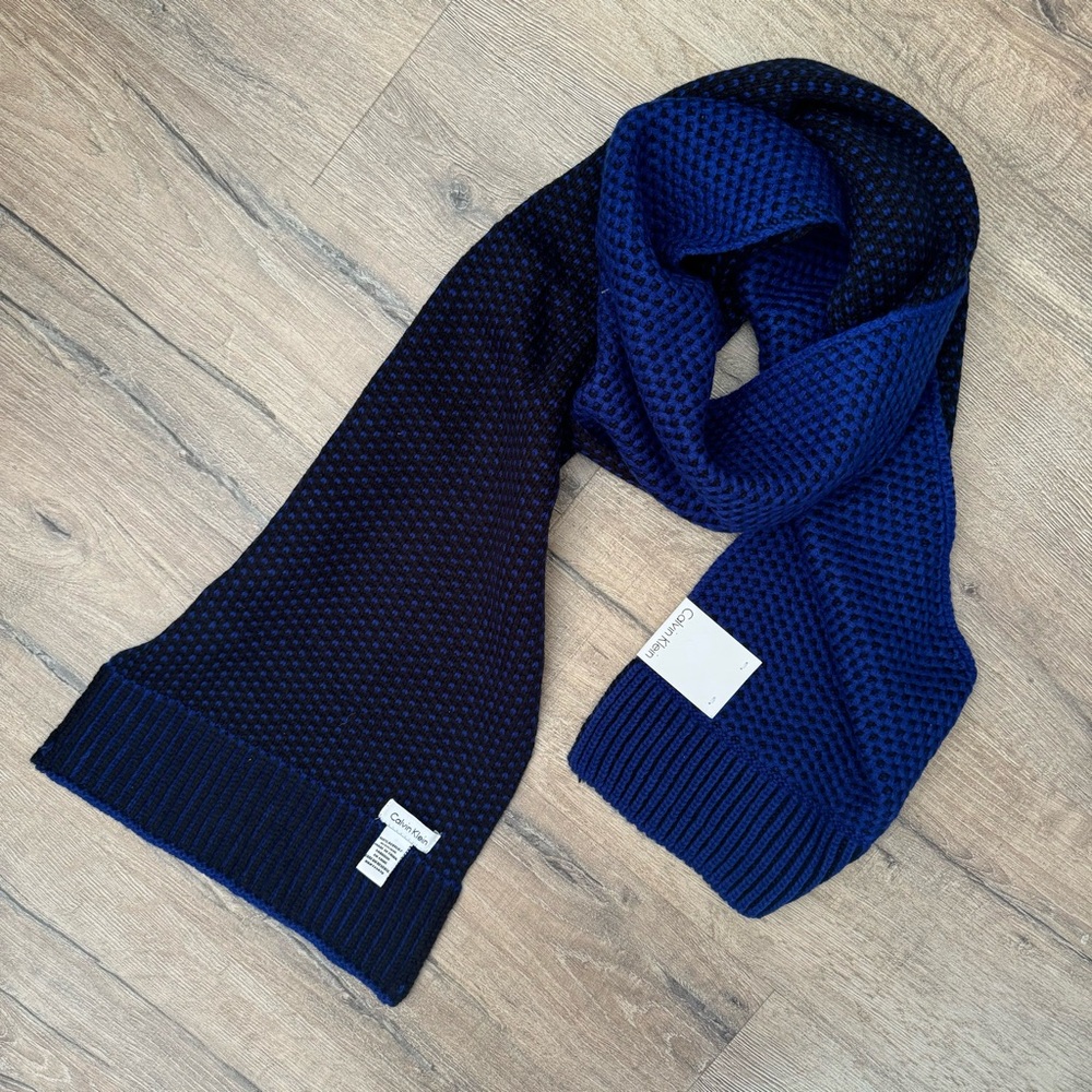 Calvin Klein | scarf